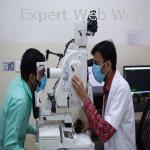 Eye specialist in Noida